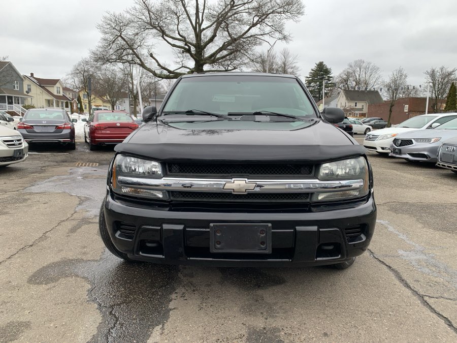 Used 2002 Chevrolet TrailBlazer LS w/ Preferred Equipment Group AWD/4WD image 2