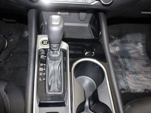 Used 2024 Nissan Altima 2.5 SV image 40