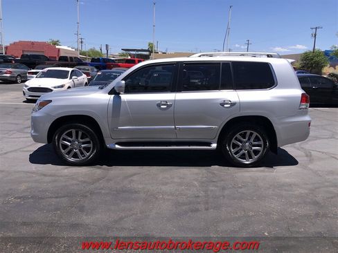 Used 2015 Lexus LX 570 4WD w/ Luxury Package image 5