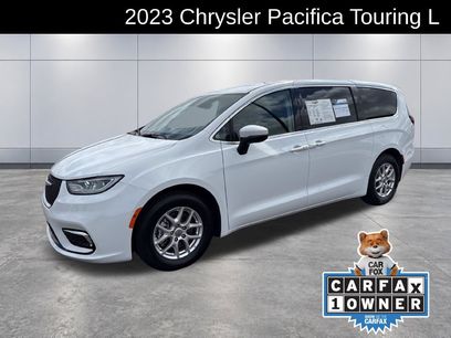 Used 2023 Chrysler Pacifica Touring-L