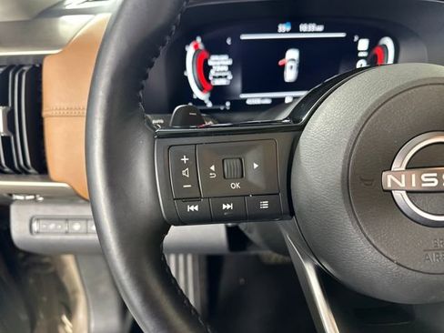 Used 2023 Nissan Pathfinder Platinum image 15