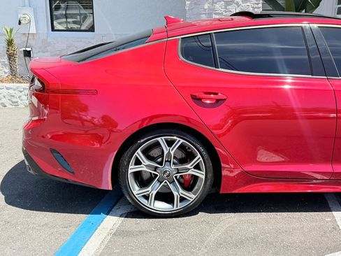 Used 2018 Kia Stinger GT2 image 19
