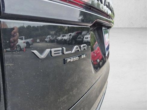 Used 2018 Land Rover Range Rover Velar R-Dynamic SE AWD/4WD image 15