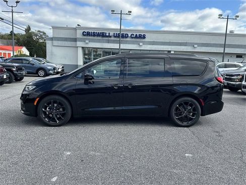 New 2026 Chrysler Pacifica Limited w/ S Appearance Package image 21