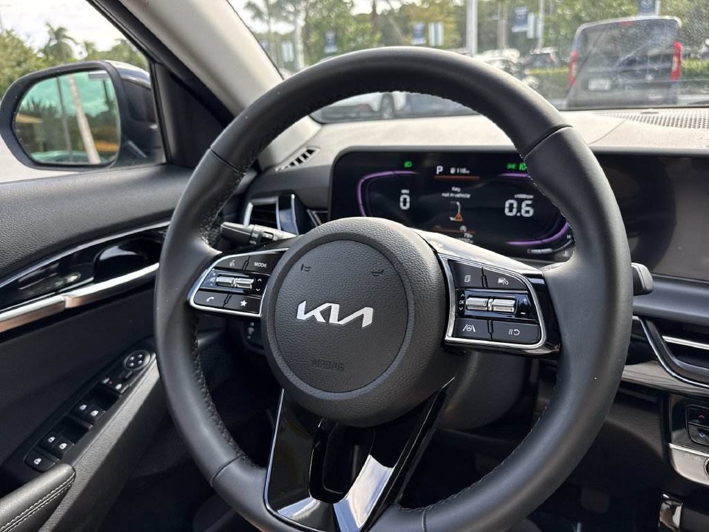 Used 2025 Kia Seltos S FWD image 54