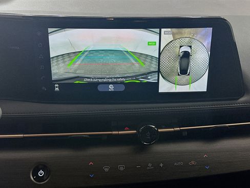 Used 2023 Nissan Ariya FWD image 23
