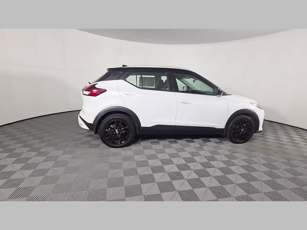 Used 2022 Nissan Kicks SV FWD image 37