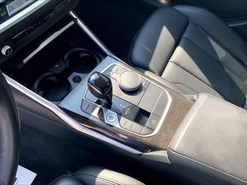 Used 2022 BMW 330i 330i w/ Driving Assistance Package image 16