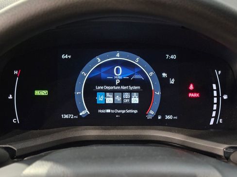 Used 2025 Toyota Camry LE image 15