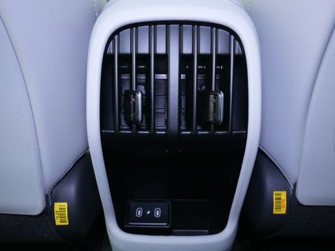 New 2026 Hyundai Kona SEL Premium image 18