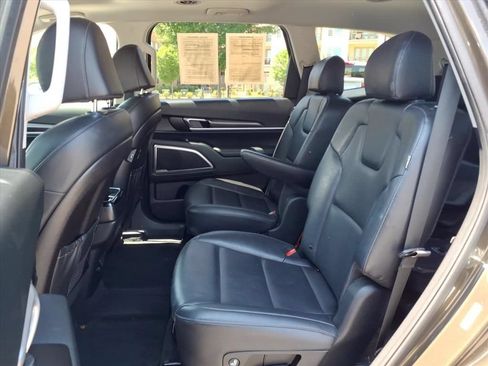 Used 2025 Kia Telluride S FWD image 23