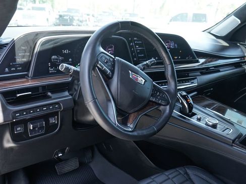 Used 2022 Cadillac Escalade Sport Platinum w/ LPO, ONYX Package AWD/4WD image 26