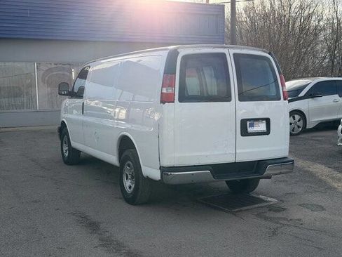 Used 2017 GMC Savana 2500 image 7