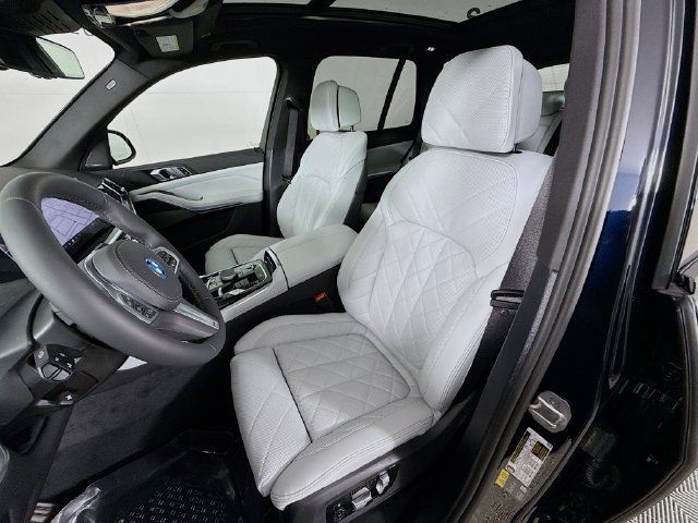 Used 2026 BMW X5 xDrive50e w/ M Sport Package AWD/4WD image 21