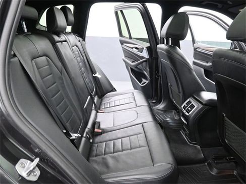 Used 2018 BMW X3 xDrive30i w/ Premium Package image 12