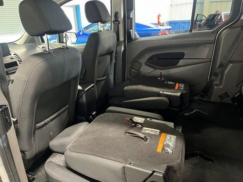 Used 2019 Ford Transit Connect XLT FWD image 17