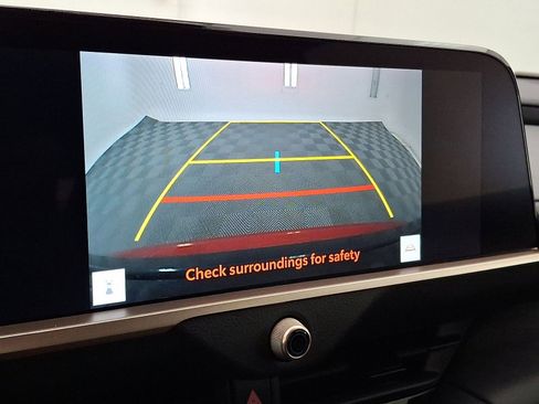 Used 2024 Toyota Crown XLE image 15