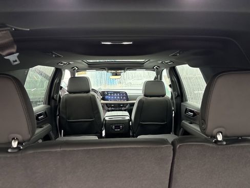 New 2026 Chevrolet Suburban High Country AWD/4WD image 8