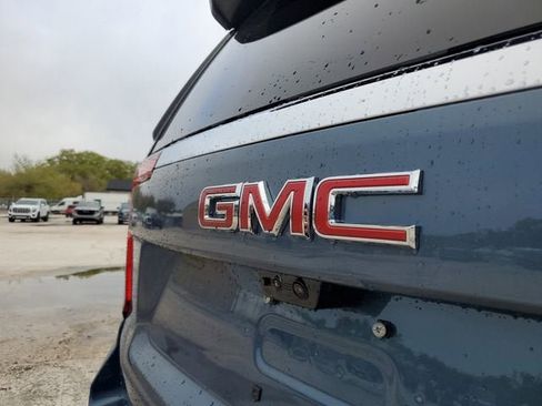 New 2026 GMC Yukon XL Elevation w/ Elevation Premium Package AWD/4WD image 7