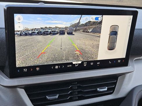 New 2025 Ford Explorer Active w/ Active Comfort Package image 17