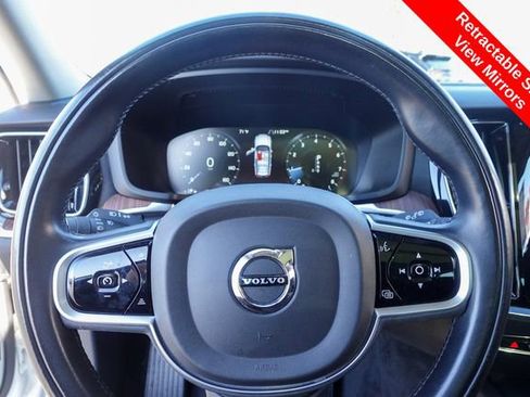 Used 2020 Volvo V60 T5 Momentum w/ Protection Package Premier image 12