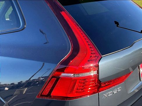 Used 2025 Volvo XC60 B5 Core image 31