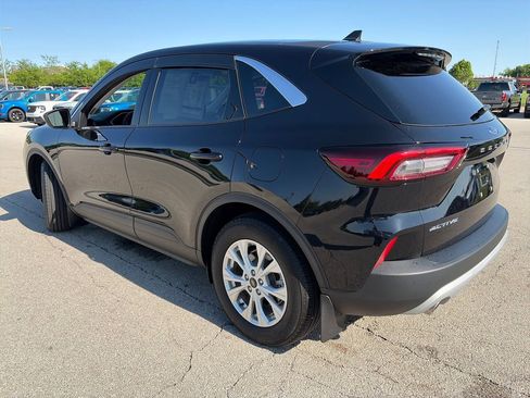 Used 2023 Ford Escape Active w/ Cold Weather Package FWD image 5