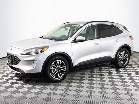 Used 2020 Ford Escape SEL image 4