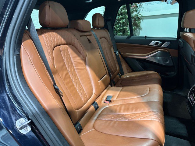 Used 2019 BMW X5 xDrive50i w/ M Sport Package AWD/4WD image 46