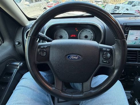 Used 2010 Ford Explorer Sport Trac XLT AWD/4WD image 11