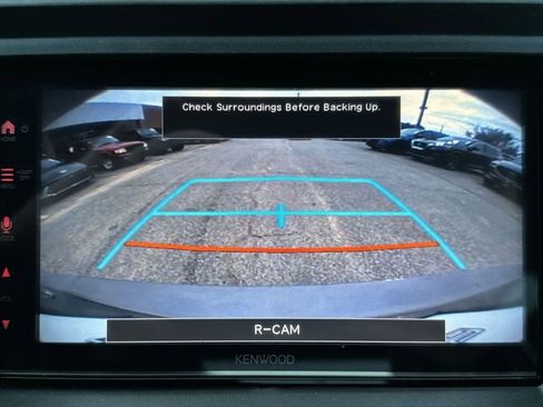 Used 2016 Toyota Camry LE image 17