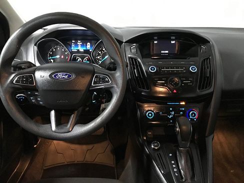 Used 2017 Ford Focus SE image 21