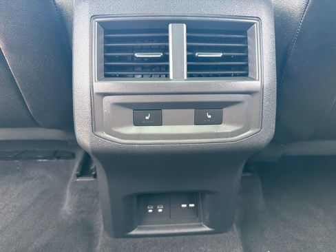 Certified 2023 Volkswagen Atlas Cross Sport SEL Premium R-Line AWD/4WD image 23