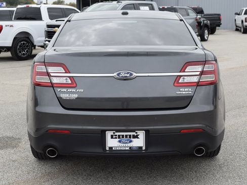 Used 2018 Ford Taurus SEL w/ Equipment Group 201A image 9