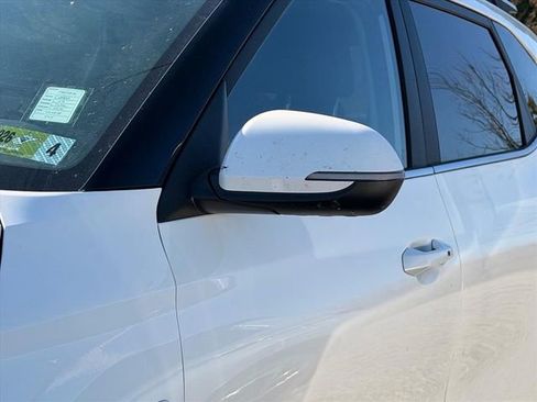 Used 2023 Kia Seltos S image 6