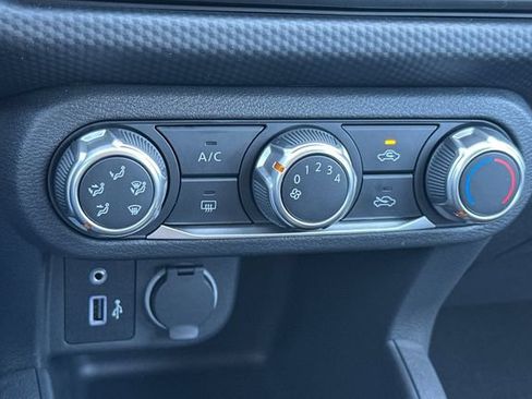Certified 2025 Nissan Kicks Play S FWD image 33