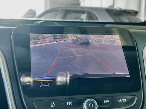 Used 2020 Chevrolet Equinox LT w/ Midnight Edition FWD image 22