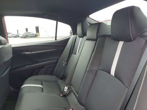 Used 2025 Toyota Camry SE image 30