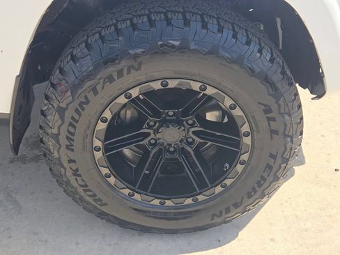 Used 2021 Toyota 4Runner SR5 RWD image 31