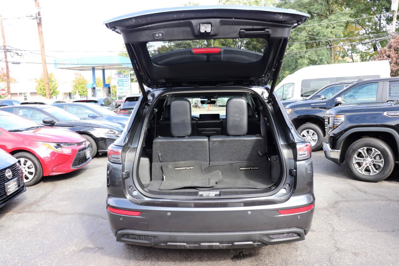 Used 2025 Mitsubishi Outlander SE FWD image 58