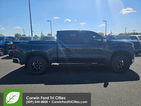 Used 2020 Chevrolet Silverado 1500 LT AWD/4WD image 7