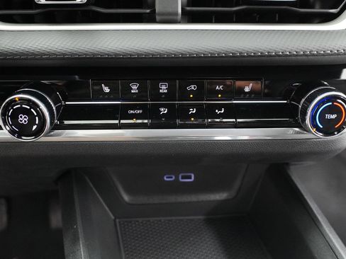 New 2026 Chevrolet Equinox LT w/ Midnight Edition FWD image 26