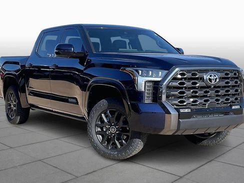 Used 2022 Toyota Tundra Platinum image 3