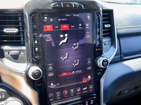 Used 2019 RAM 1500 Laramie AWD/4WD image 14