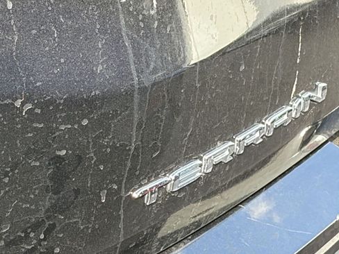 Used 2023 GMC Terrain SLE FWD image 8