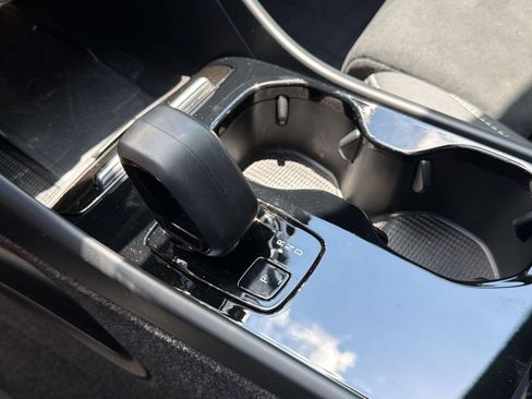 Used 2024 Volvo C40 P8 Recharge Ultimate w/ Protection Package Premier RWD image 15