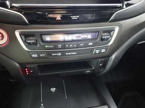 Used 2025 Honda Ridgeline TrailSport image 17