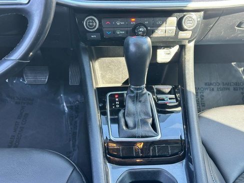 Used 2022 Jeep Compass Latitude w/ Convenience Group FWD image 11