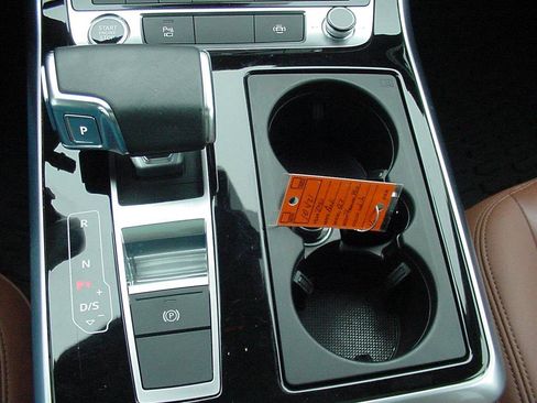 Used 2021 Audi Q7 3.0T Premium Plus w/ Premium Plus Package image 30