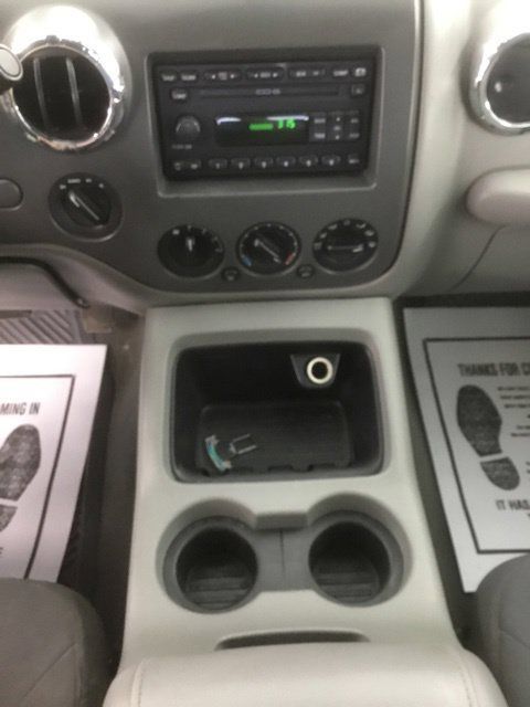 Used 2005 Ford Expedition XLT AWD/4WD image 33